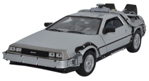 Welly 22443W Back to the Future Diecast Model